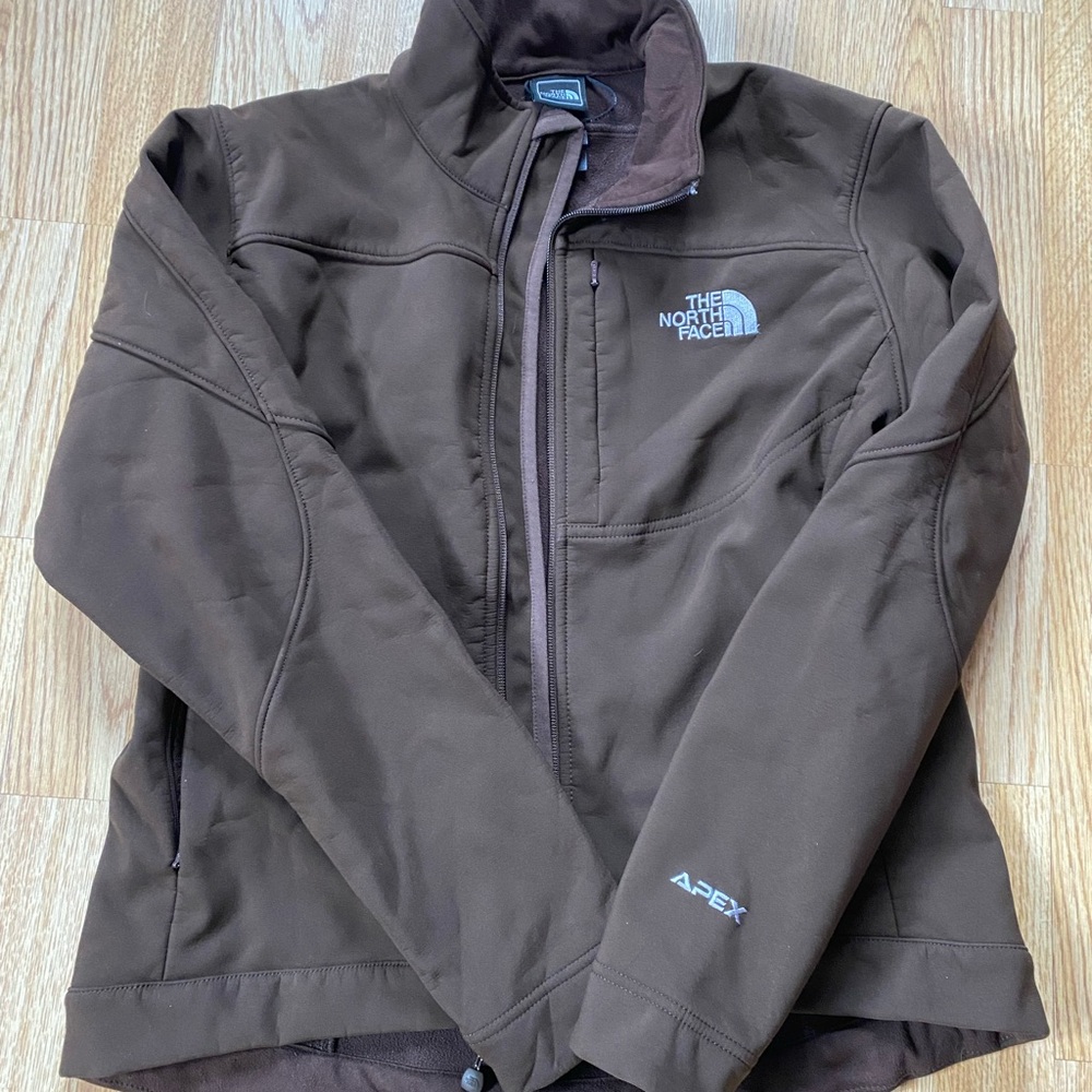 The North Face women’s Apex water resistant full zip